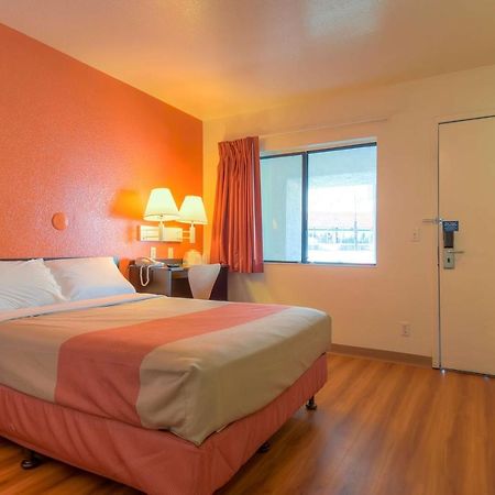 Motel 6-Palm Springs, Ca - Downtown Exteriér fotografie