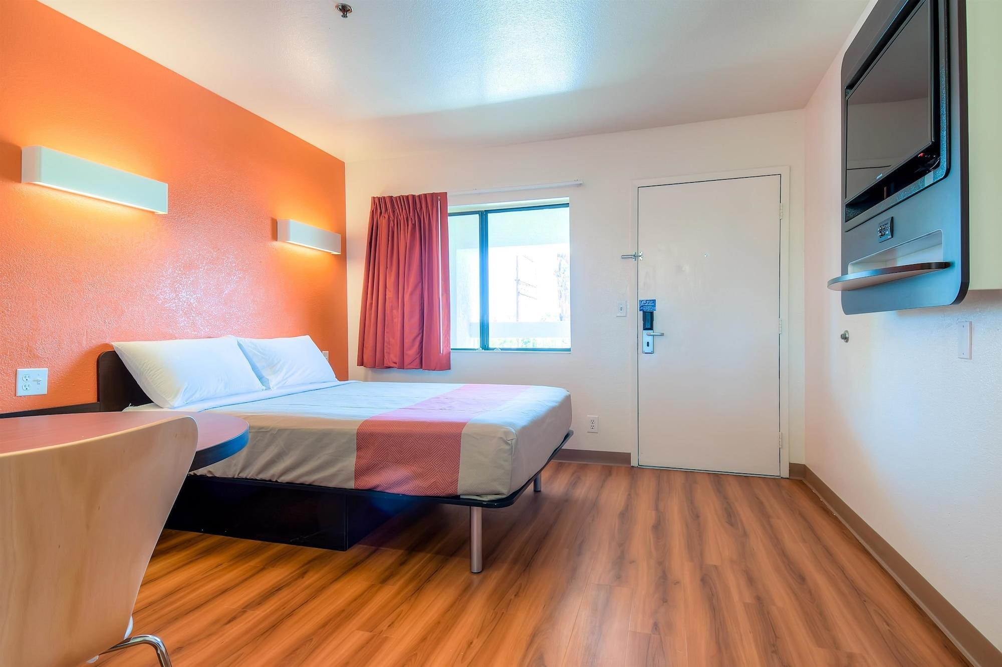 Motel 6-Palm Springs, Ca - Downtown Exteriér fotografie