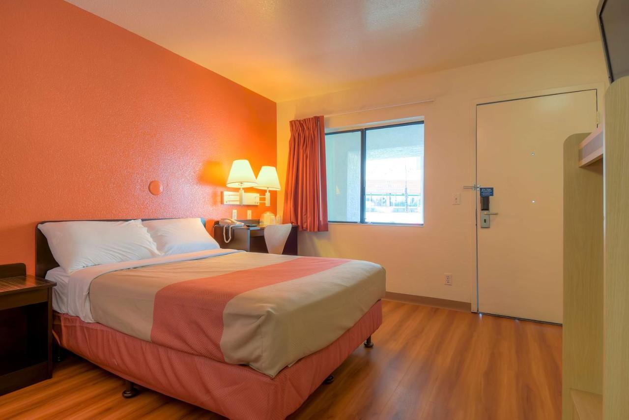 Motel 6-Palm Springs, Ca - Downtown Exteriér fotografie